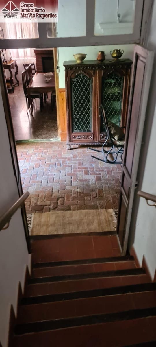 8 bedroom Villa for sale in Sella - € 425,000 (Ref: 9326485)