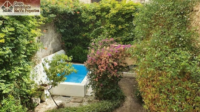 8 bedroom Villa for sale in Sella - € 425,000 (Ref: 9326485)