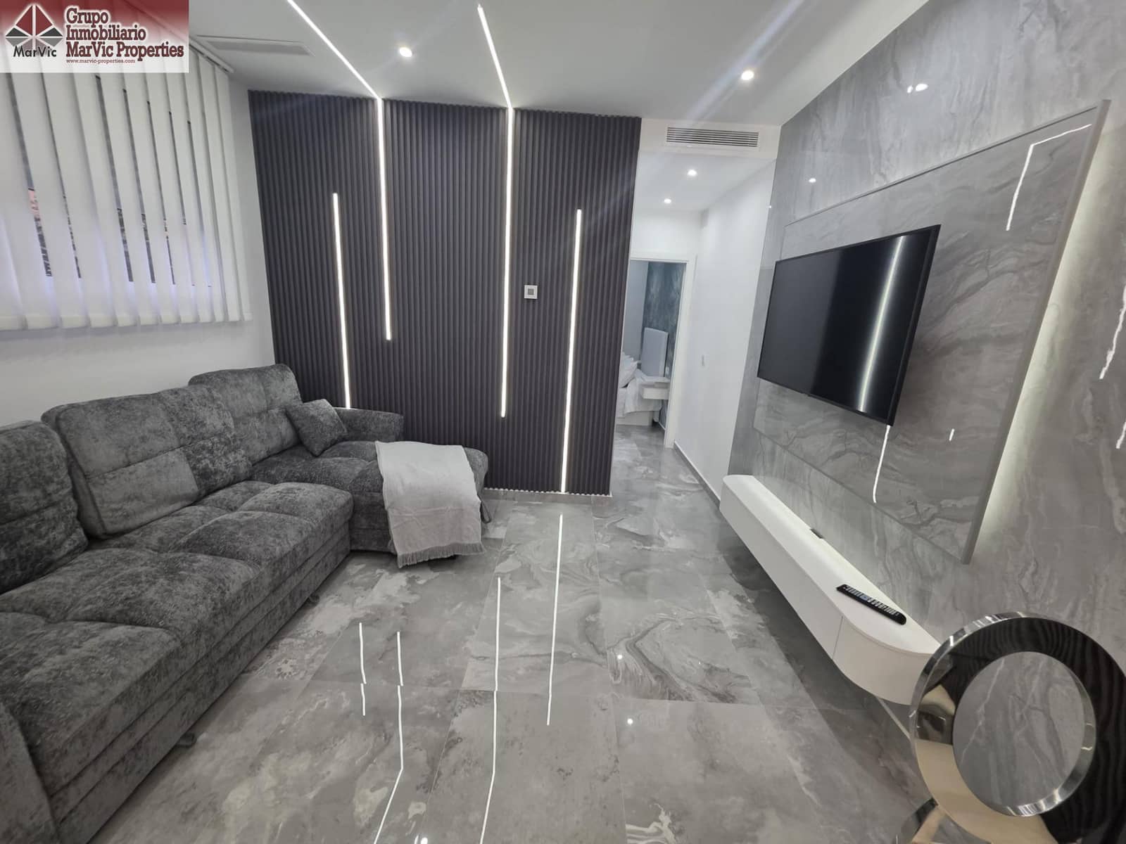 2 bedroom Flat for sale in Benidorm with pool - € 179,000 (Ref: 9355872)