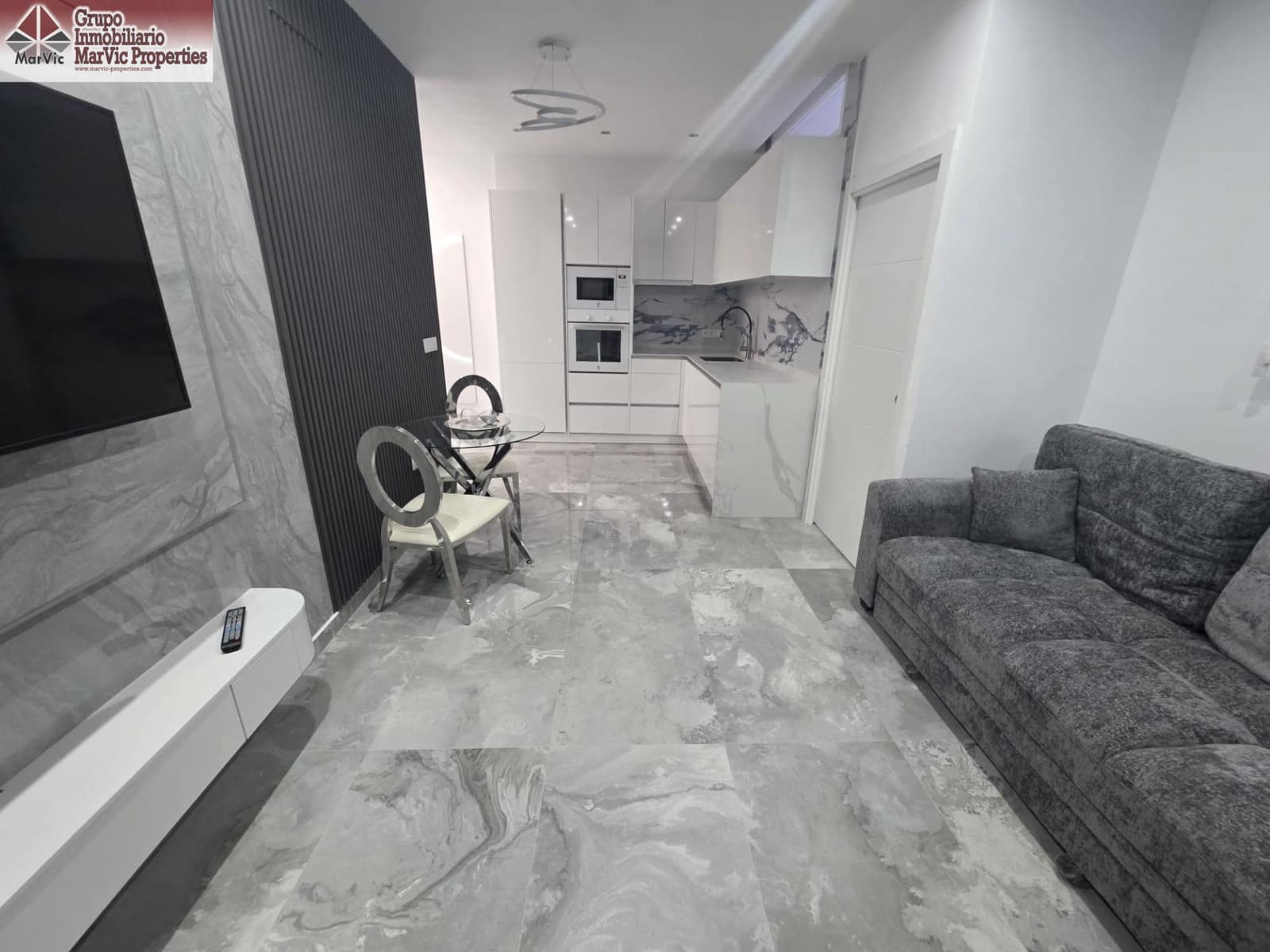 2 bedroom Flat for sale in Benidorm with pool - € 179,000 (Ref: 9355872)