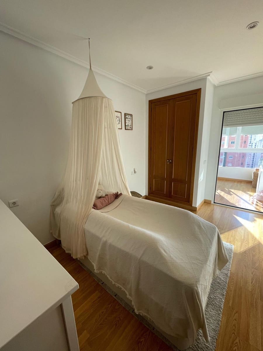 3 slaapkamer Flat te koop in Benidorm met zwembad - € 379.000 (Ref: 9362318)