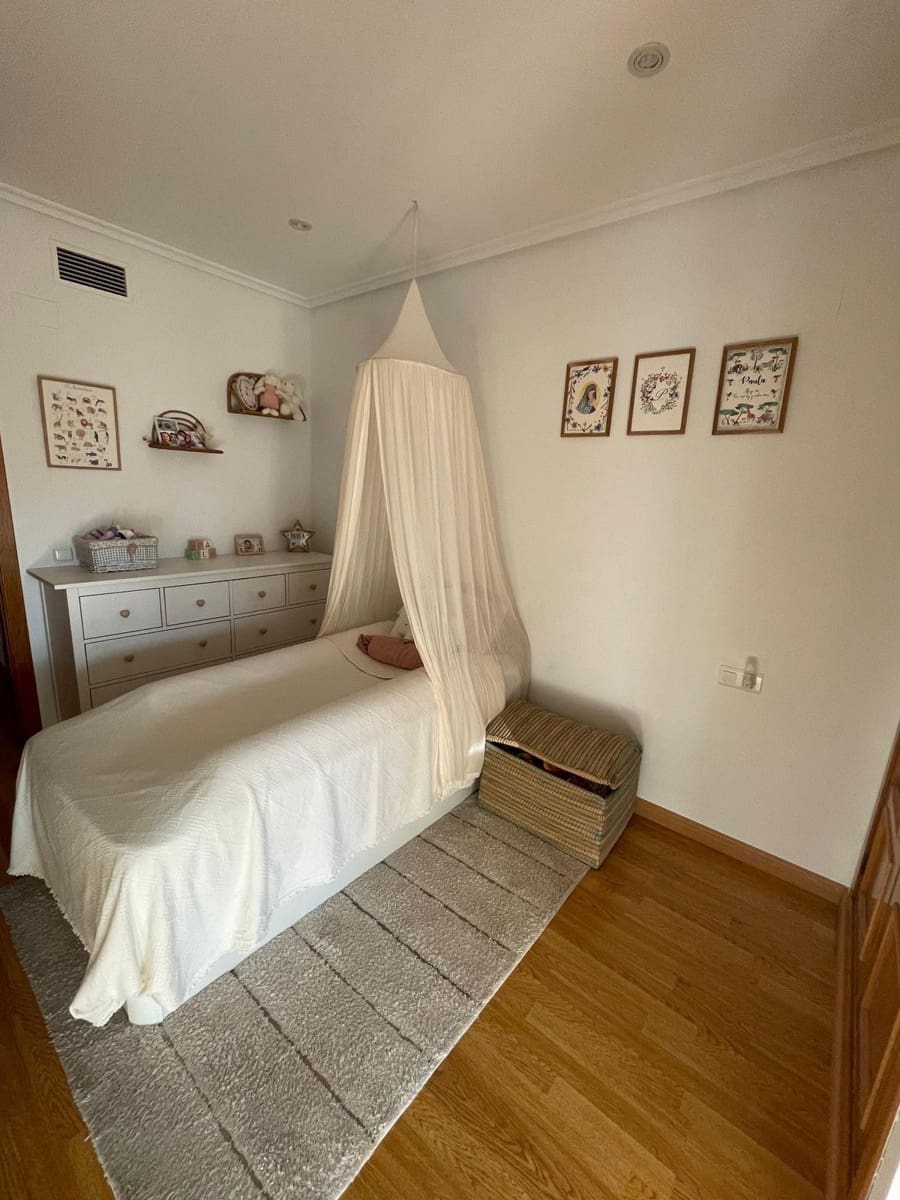 3 slaapkamer Flat te koop in Benidorm met zwembad - € 379.000 (Ref: 9362318)