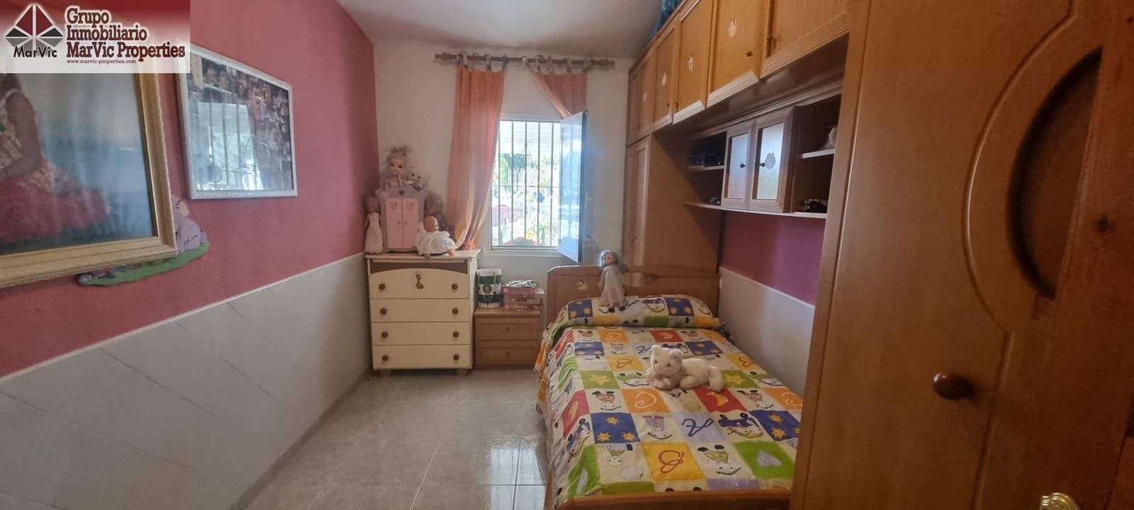 4 bedroom Villa for sale in Alfaz del Pi / L'Alfas del Pi - € 365,000 (Ref: 9374139)