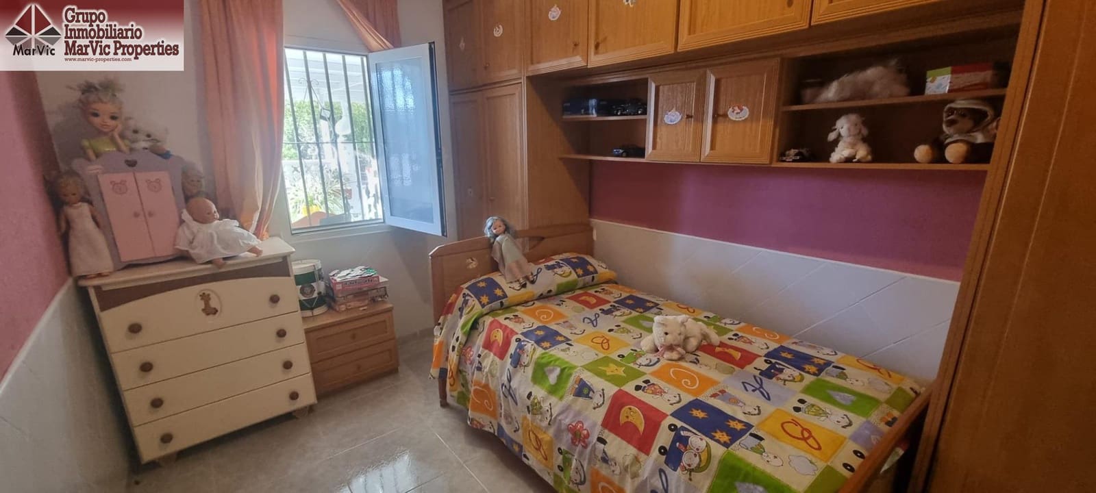 4 bedroom Villa for sale in Alfaz del Pi / L'Alfas del Pi - € 365,000 (Ref: 9374139)