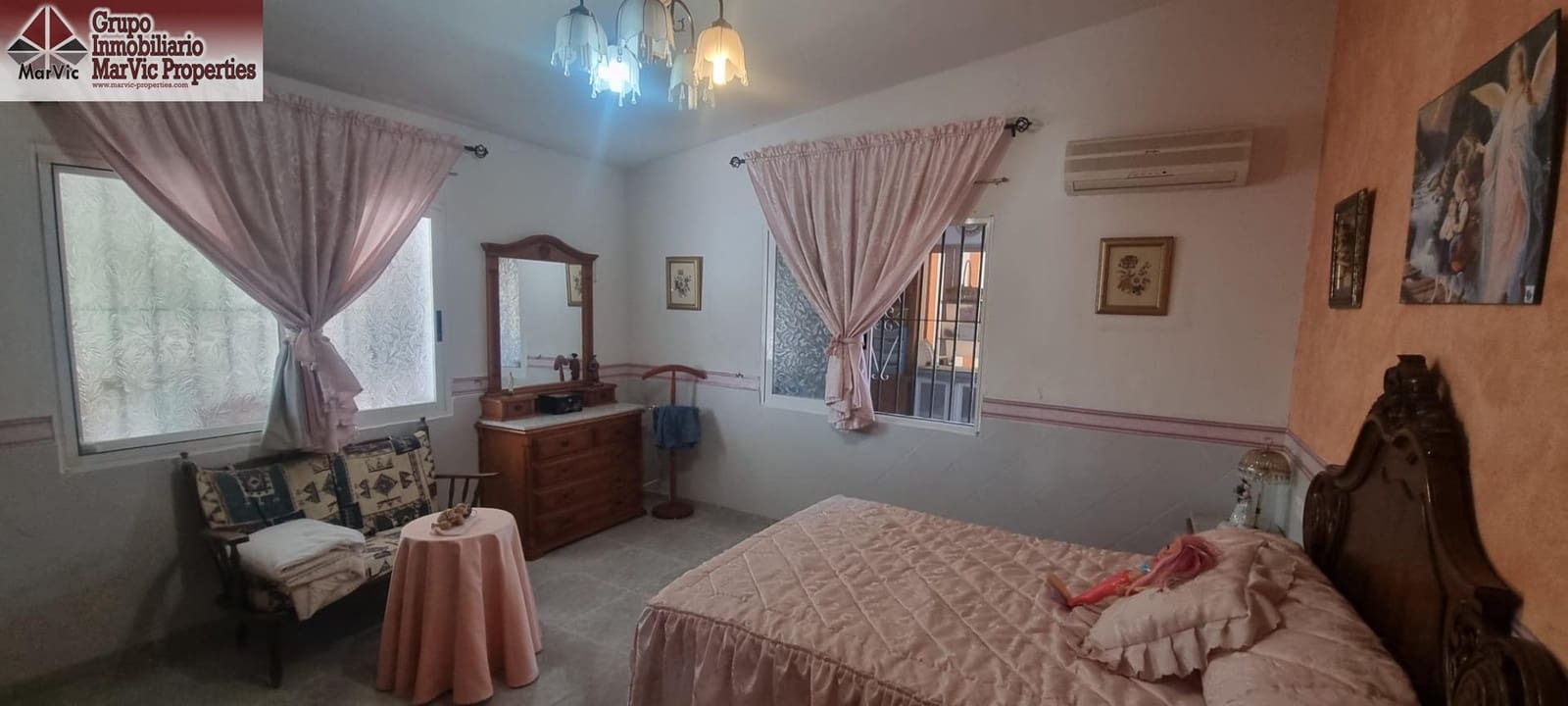 4 bedroom Villa for sale in Alfaz del Pi / L'Alfas del Pi - € 365,000 (Ref: 9374139)