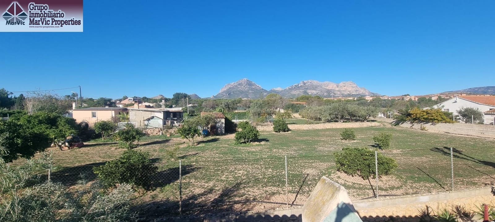 4 bedroom Villa for sale in Alfaz del Pi / L'Alfas del Pi - € 365,000 (Ref: 9374139)