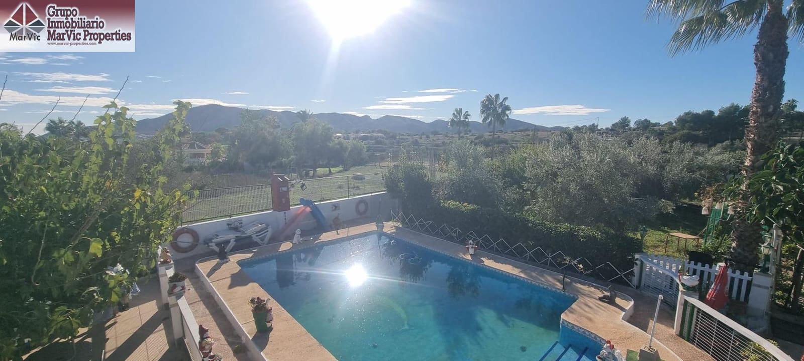 4 bedroom Villa for sale in Alfaz del Pi / L'Alfas del Pi - € 365,000 (Ref: 9374139)