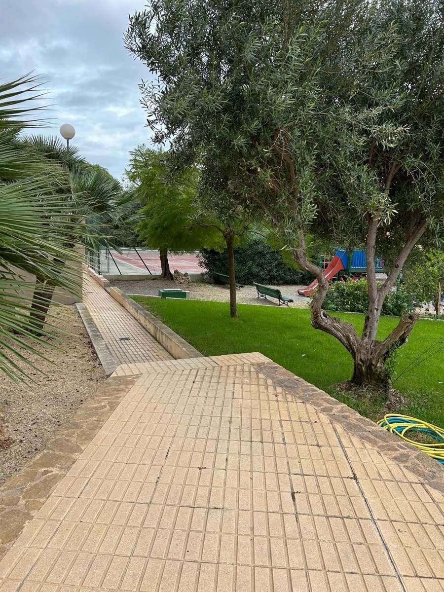 3 makuuhuone Asunto myytävänä paikassa Benidorm mukana uima-altaan - 320 000 € (Ref: 9379052)