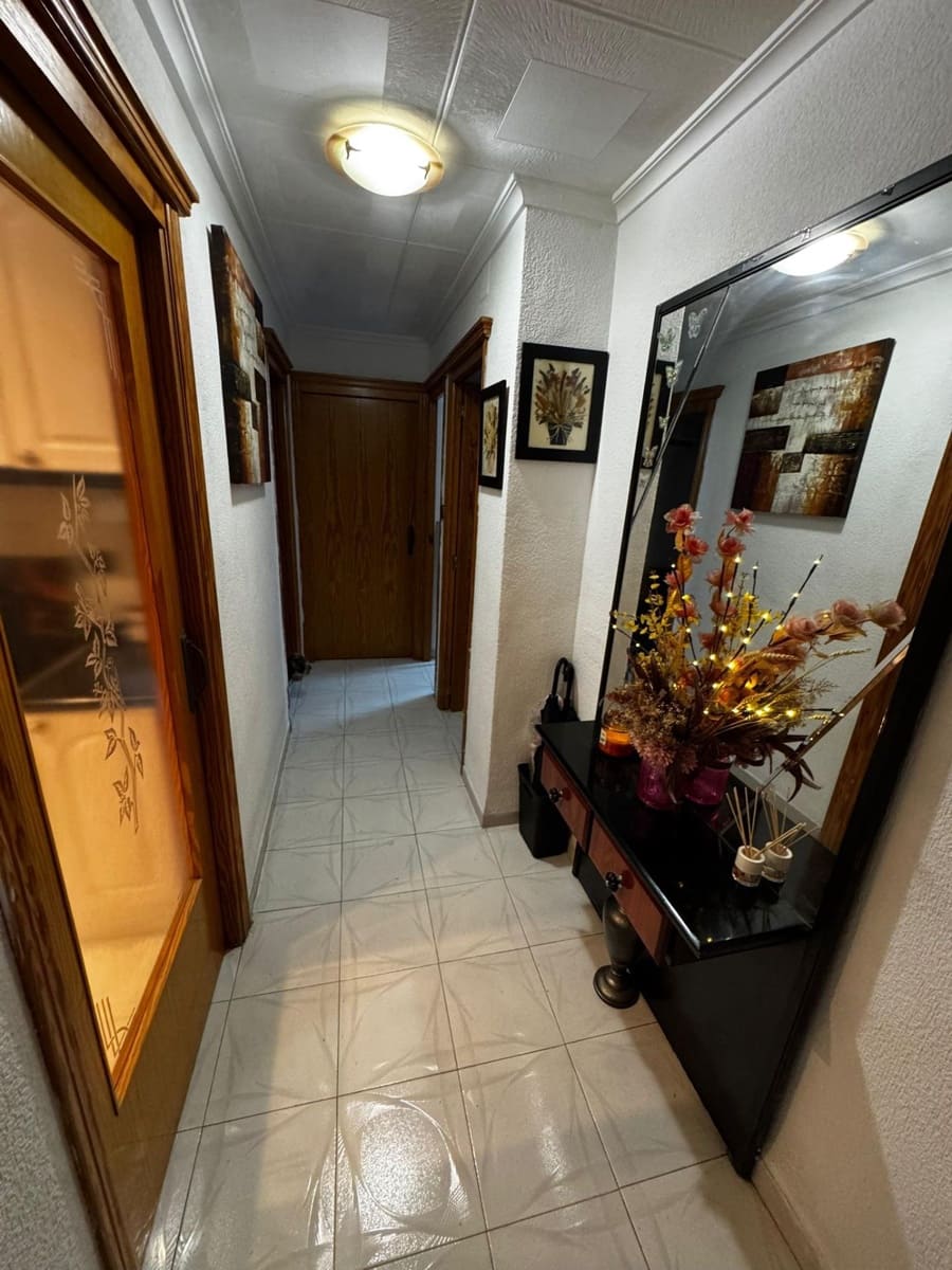 2 soveværelse Lejlighed til salg i Benidorm - € 183.500 (Ref: 9387952)