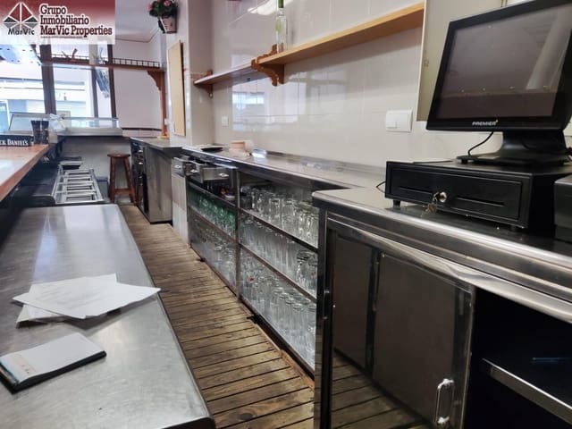 Commercial for sale in Centro Urbano, Benidorm - € 225,000 (Ref: 9393305)