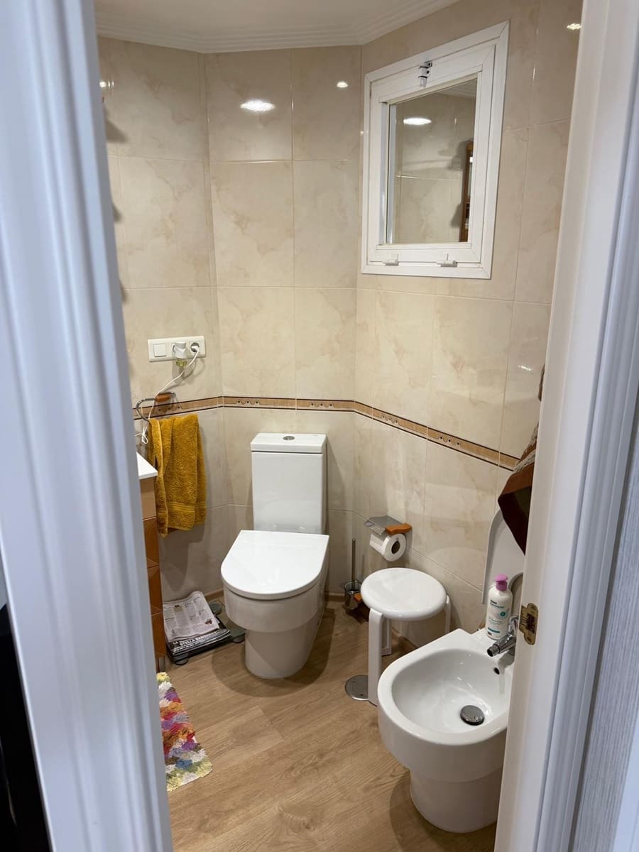 3 soveværelse Lejlighed til salg i Benidorm med swimmingpool garage - € 419.000 (Ref: 9396030)