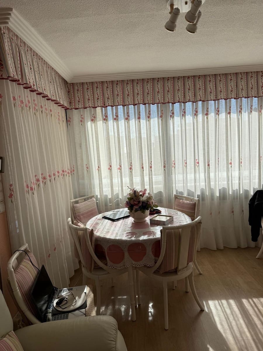 3 soveværelse Lejlighed til salg i Benidorm med swimmingpool garage - € 419.000 (Ref: 9396030)