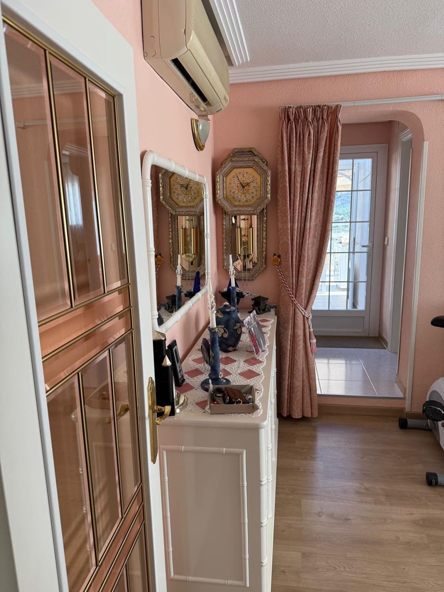 3 soveværelse Lejlighed til salg i Benidorm med swimmingpool garage - € 419.000 (Ref: 9396030)