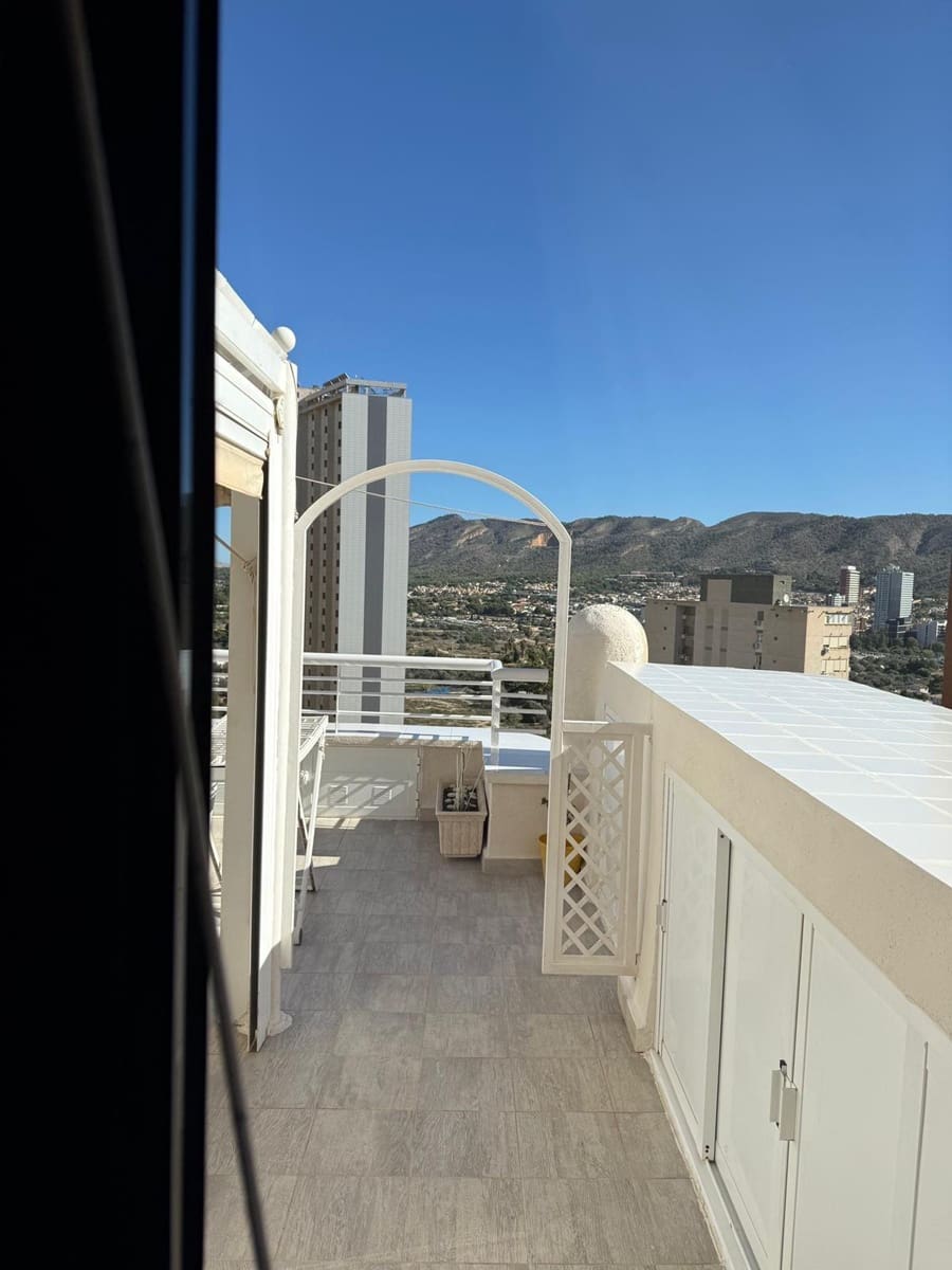 3 soveværelse Lejlighed til salg i Benidorm med swimmingpool garage - € 419.000 (Ref: 9396030)