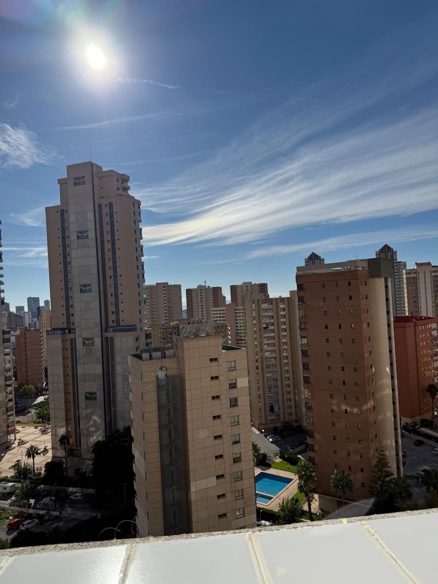 3 soveværelse Lejlighed til salg i Benidorm med swimmingpool garage - € 419.000 (Ref: 9396030)