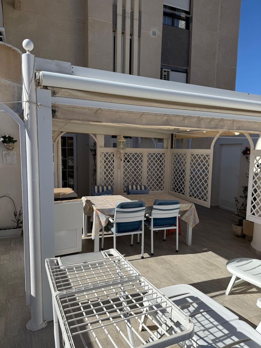 3 soveværelse Lejlighed til salg i Benidorm med swimmingpool garage - € 419.000 (Ref: 9396030)