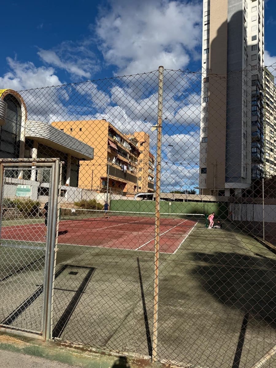 3 soveværelse Lejlighed til salg i Benidorm med swimmingpool garage - € 419.000 (Ref: 9396030)