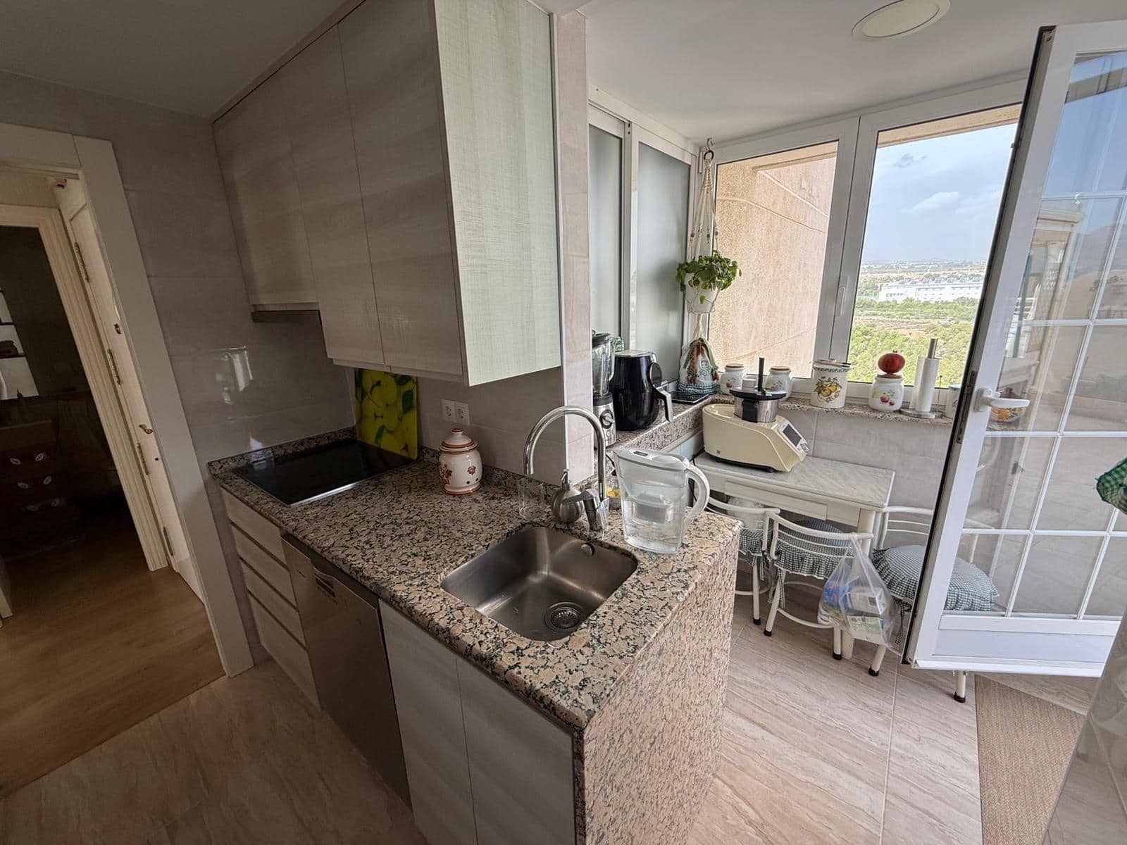 3 soveværelse Lejlighed til salg i Benidorm med swimmingpool garage - € 419.000 (Ref: 9396030)