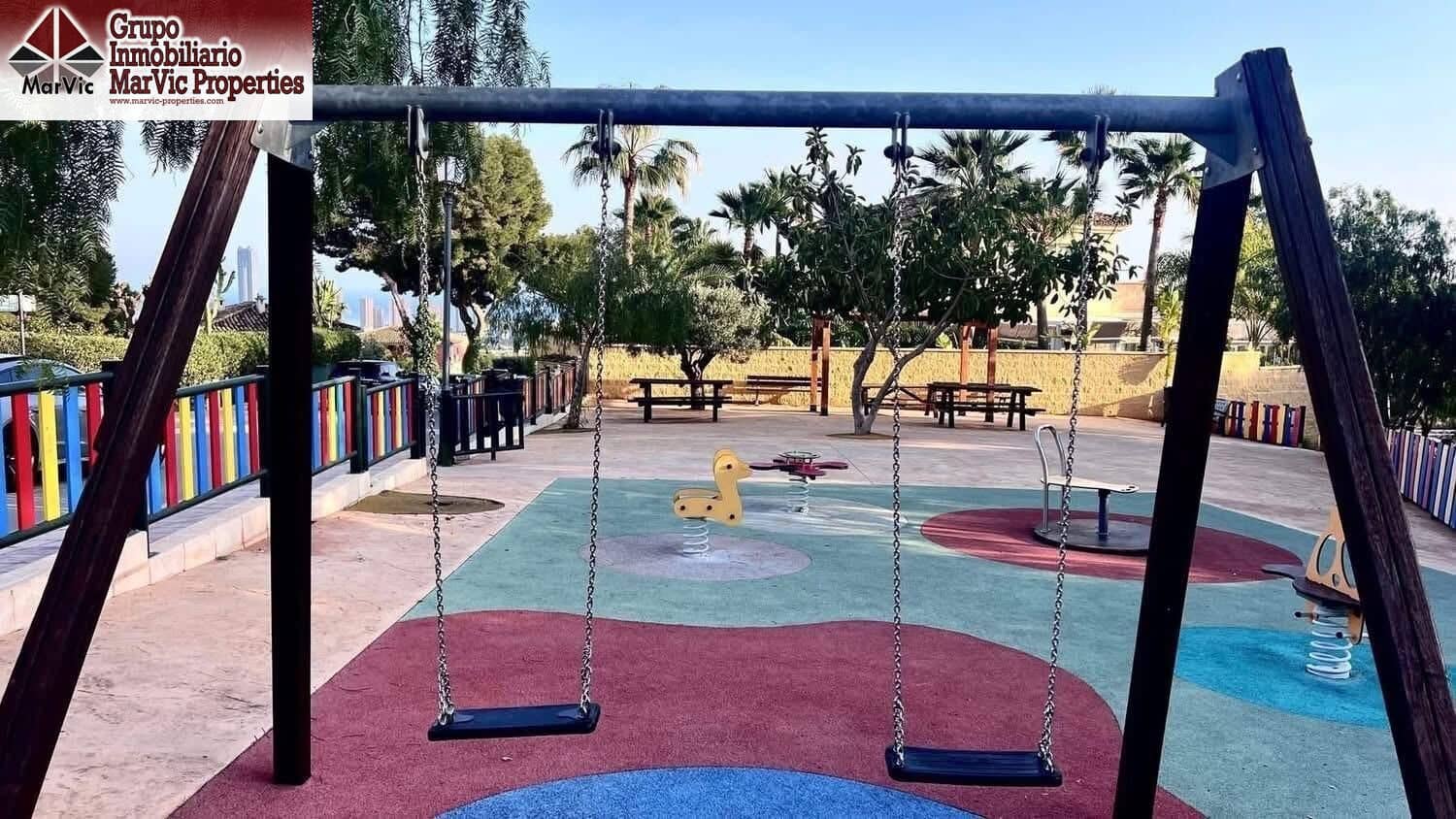 2 soveværelse Rækkehus til salg i Finestrat med swimmingpool - € 299.500 (Ref: 9396032)