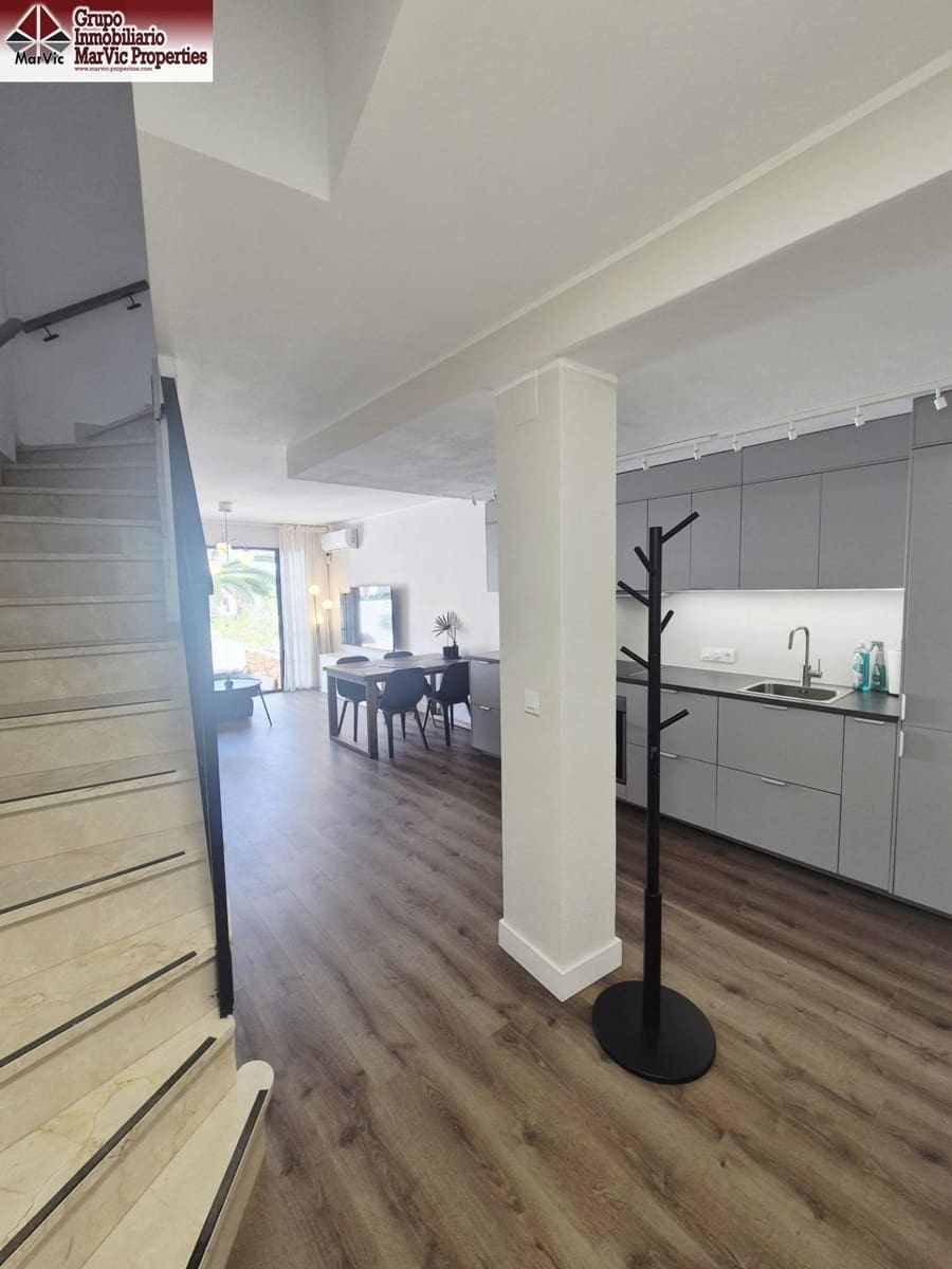 2 slaapkamer Rijtjeshuis te koop in Finestrat met zwembad - € 299.500 (Ref: 9396032)