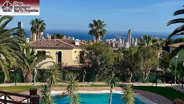 Adosado de 2 habitaciones en Finestrat en venta con piscina - 299.500 € (Ref: 9396032)