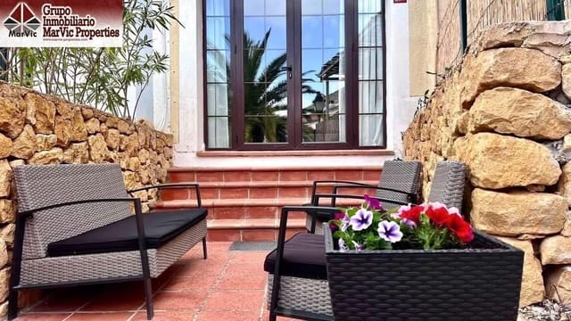 Adosado de 2 habitaciones en Finestrat en venta con piscina - 299.500 € (Ref: 9396032)