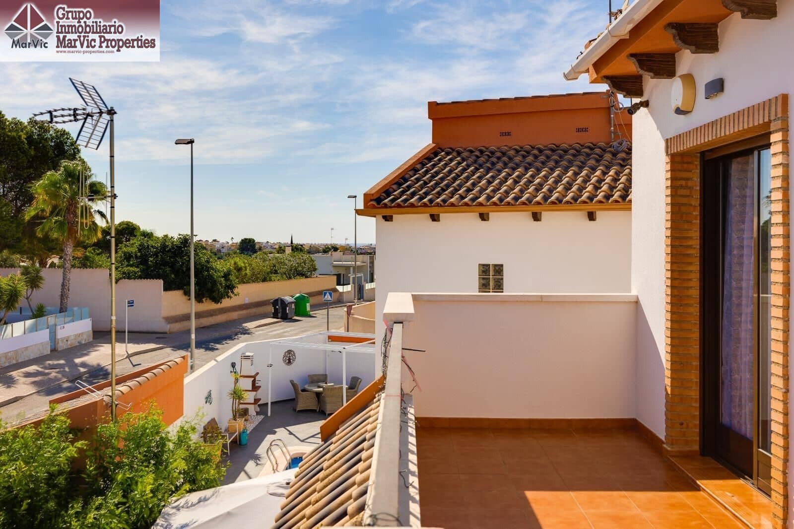 3 sypialnia Willa na sprzedaż w Orihuela Costa z basenem - 259 900 € (Ref: 9414138)