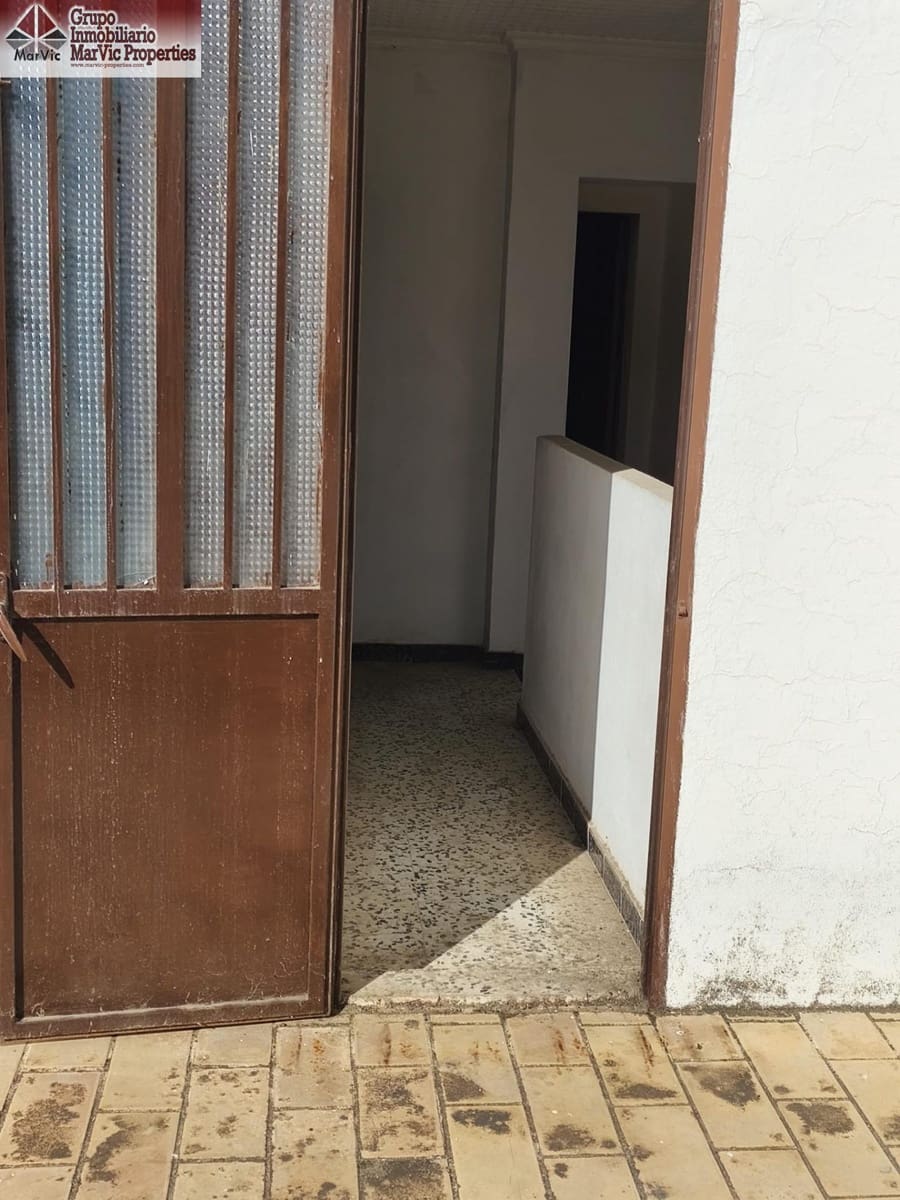 5 slaapkamer Huis te koop in Fuentes de Andalucia - € 59.500 (Ref: 9427248)