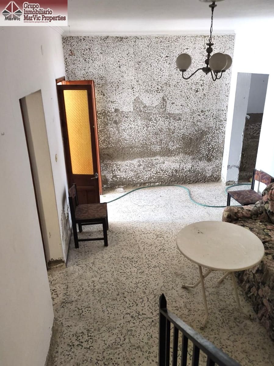 5 slaapkamer Huis te koop in Fuentes de Andalucia - € 59.500 (Ref: 9427248)