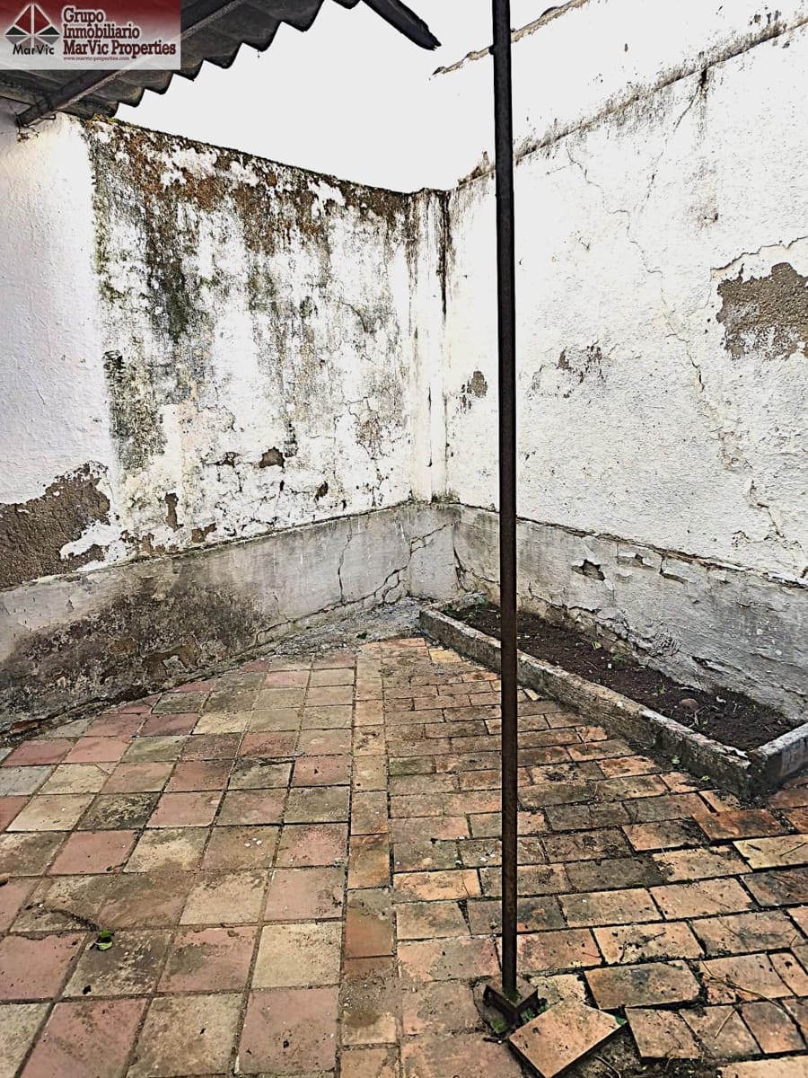 5 slaapkamer Huis te koop in Fuentes de Andalucia - € 59.500 (Ref: 9427248)