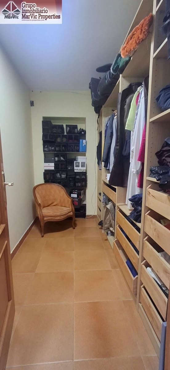 5 quarto Moradia para venda em La Nucia com piscina - 630 000 € (Ref: 9440165)