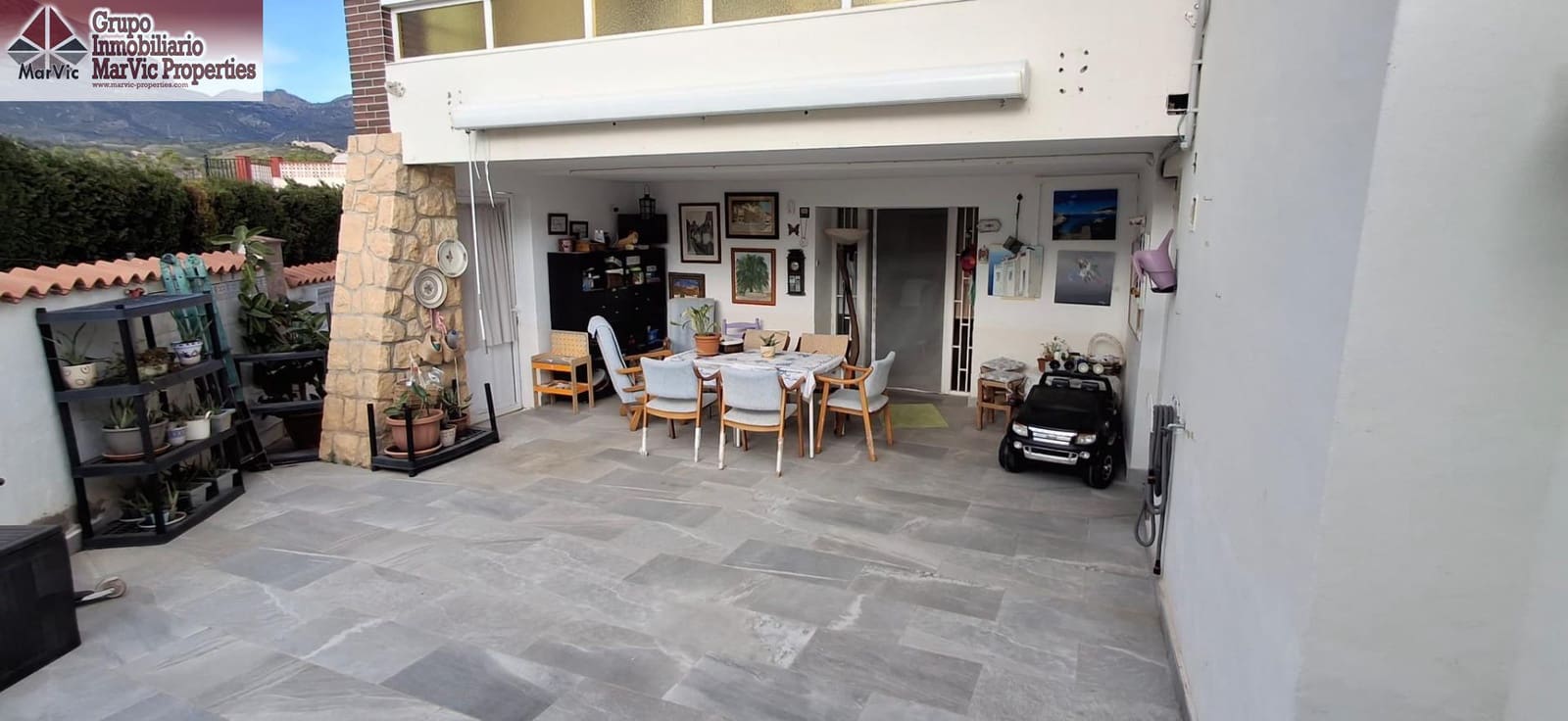 5 quarto Moradia para venda em La Nucia com piscina - 630 000 € (Ref: 9440165)