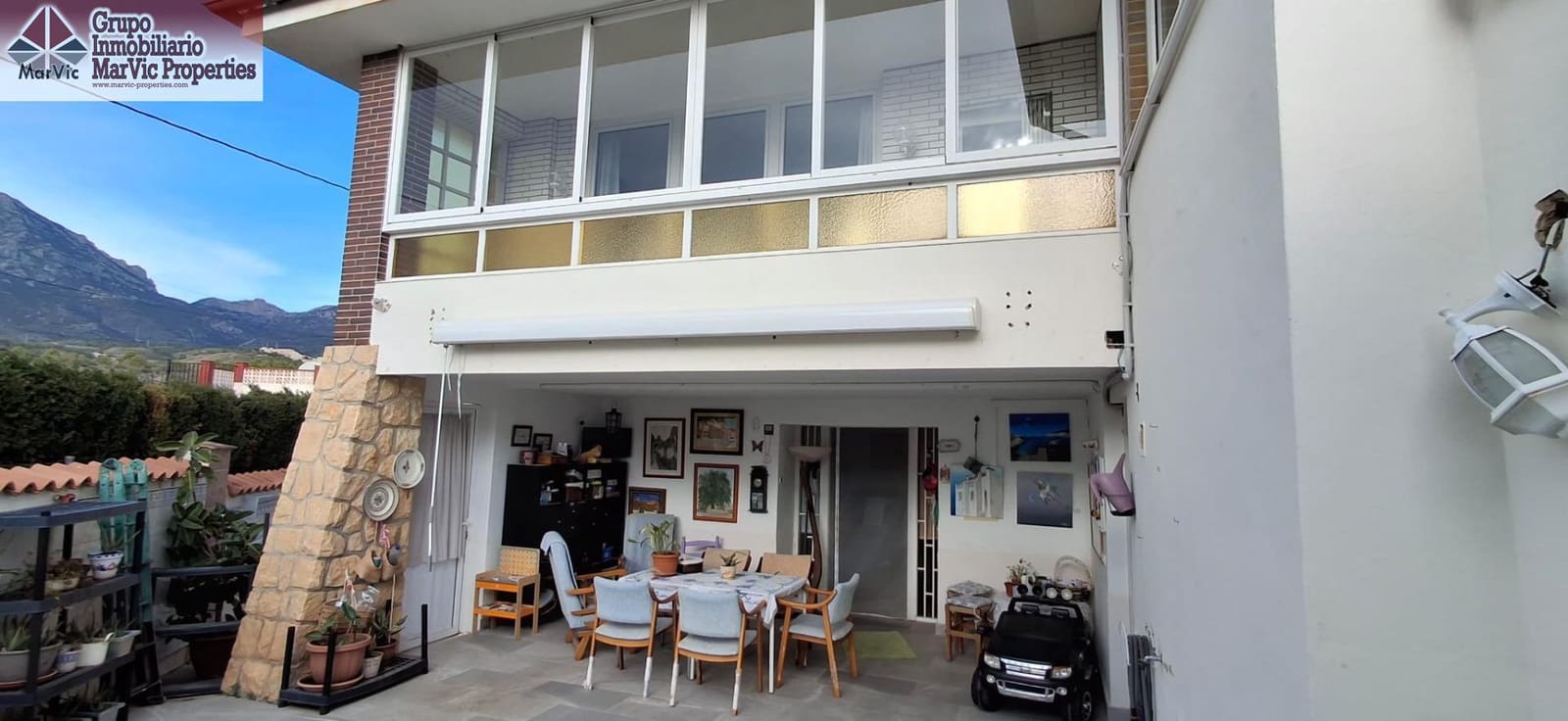 5 quarto Moradia para venda em La Nucia com piscina - 630 000 € (Ref: 9440165)