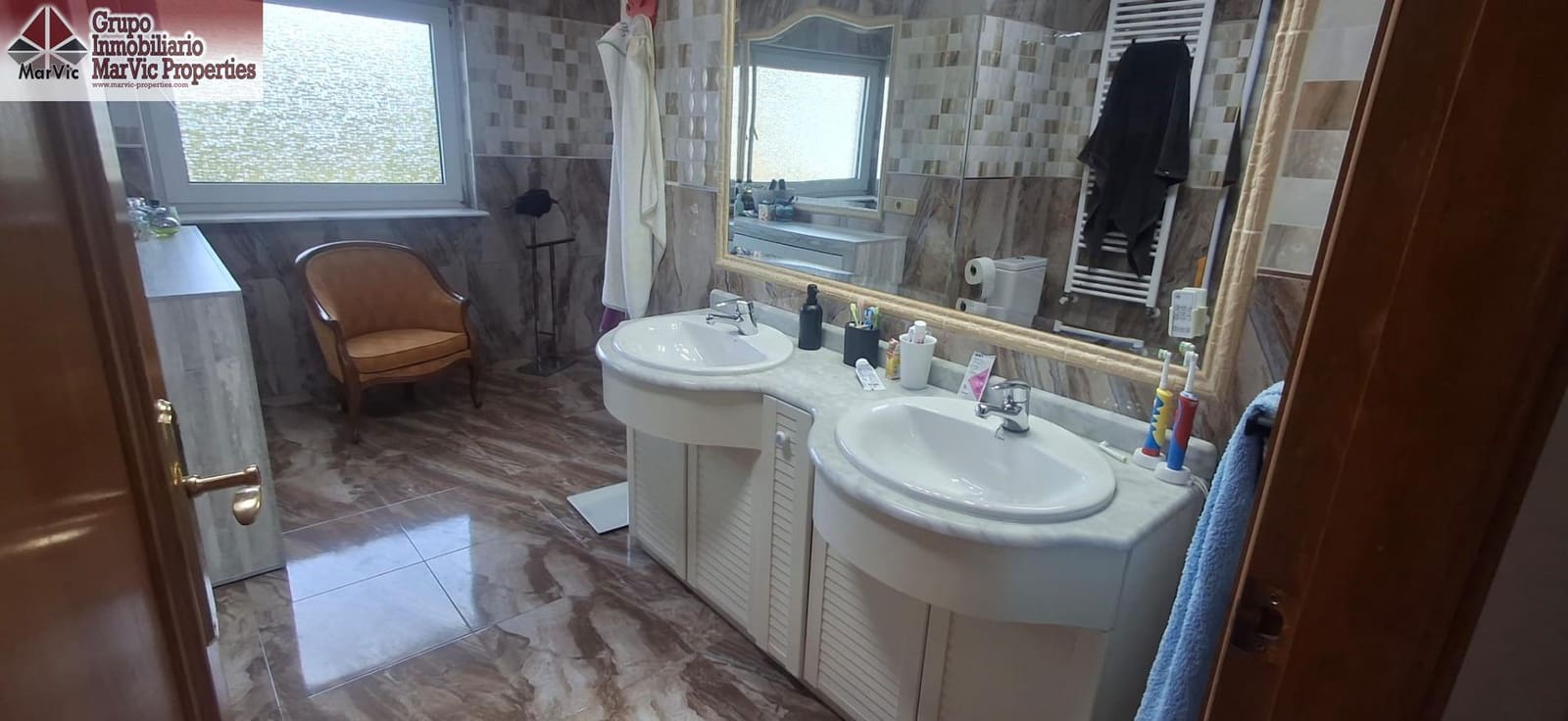 5 quarto Moradia para venda em La Nucia com piscina - 630 000 € (Ref: 9440165)