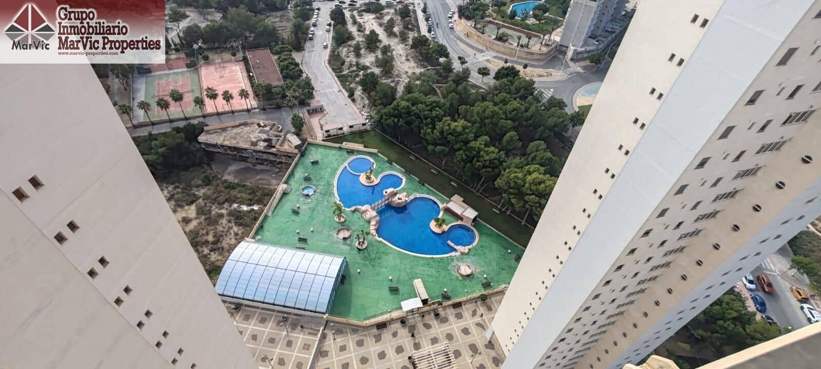 Apartamento de 2 habitaciones en Finestrat en venta con piscina garaje - 240.000 € (Ref: 9450996)