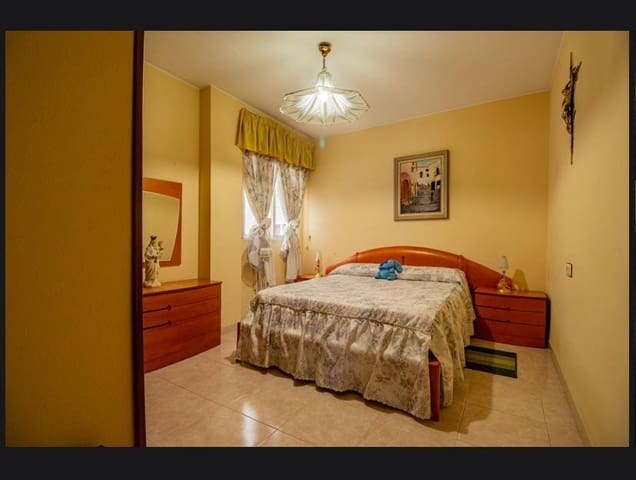 Piso de 3 habitaciones en Alfaz del Pi / L'Alfàs del Pi en venta con garaje - 255.000 € (Ref: 9450997)