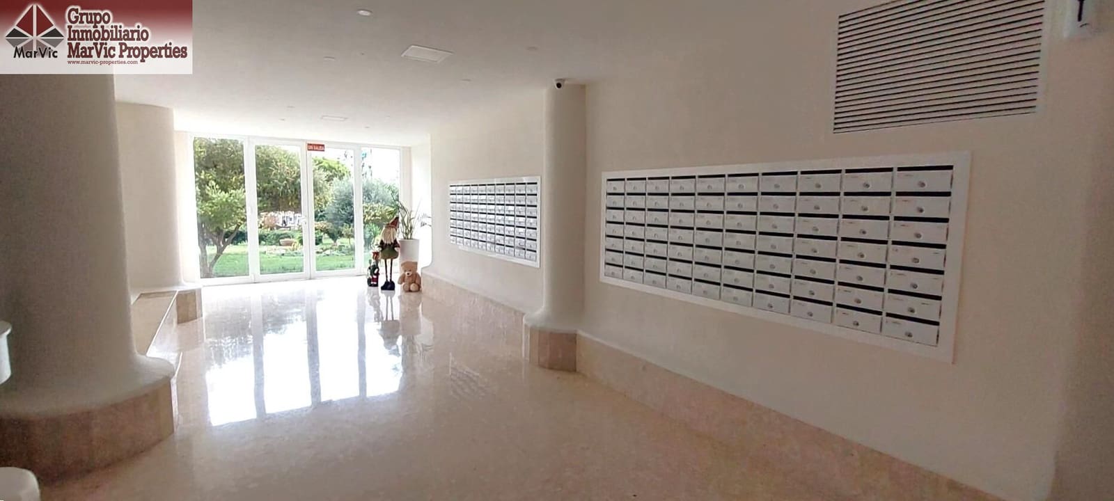 2 sovrum Lägenhet till salu i Benidorm med pool - 165 000 € (Ref: 9450998)