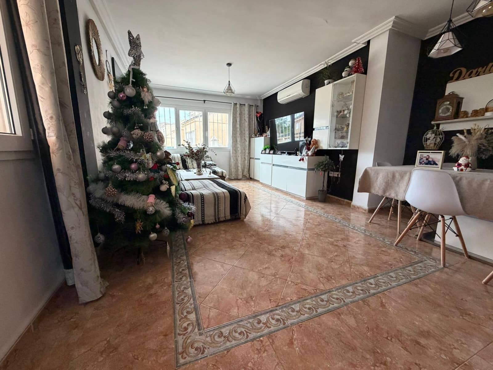 5 quarto Moradia Geminada para venda em La Nucia com piscina garagem - 425 000 € (Ref: 9452791)