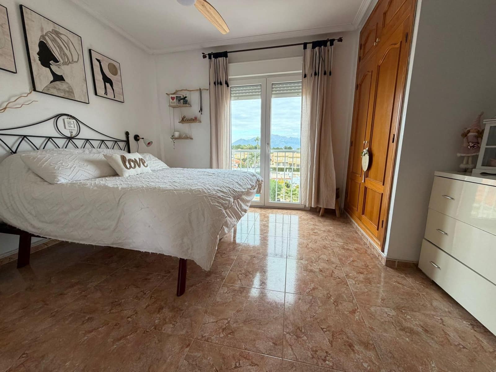 5 quarto Moradia Geminada para venda em La Nucia com piscina garagem - 425 000 € (Ref: 9452791)