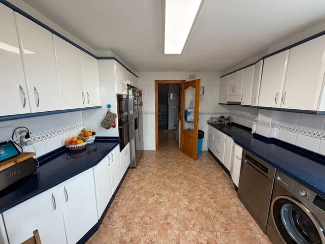 5 quarto Moradia Geminada para venda em La Nucia - 425 000 € (Ref: 9452791)