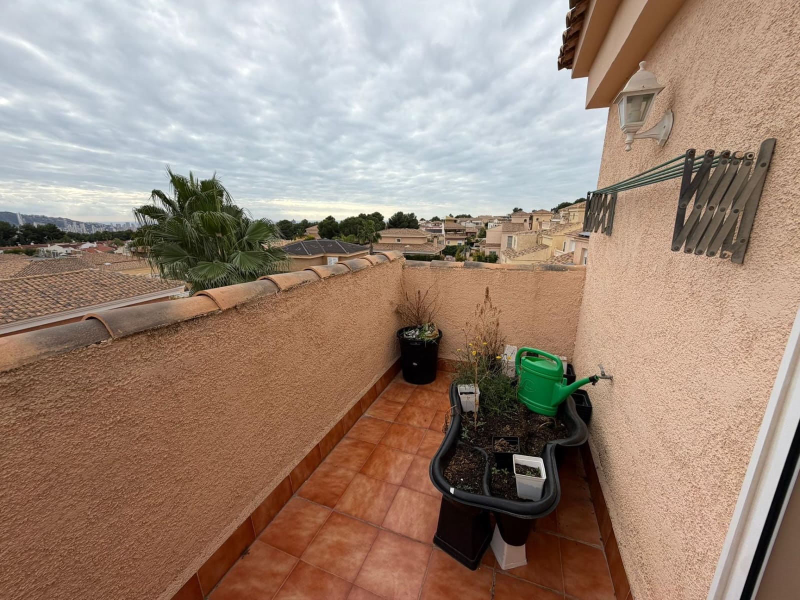 5 quarto Moradia Geminada para venda em La Nucia com piscina garagem - 425 000 € (Ref: 9452791)