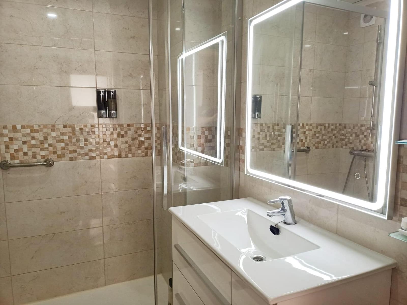 2 makuuhuone Asunto myytävänä paikassa Guardamar del Segura - 159 000 € (Ref: 9456291)