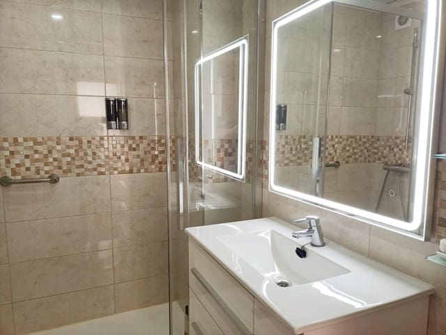 2 makuuhuone Asunto myytävänä paikassa Guardamar del Segura - 159 000 € (Ref: 9456291)