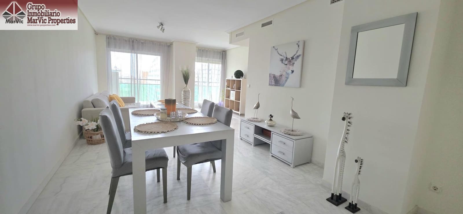 Apartamento de 2 habitaciones en La Villajoyosa / Vila Joiosa en venta con piscina garaje - 273.000 € (Ref: 9456292)