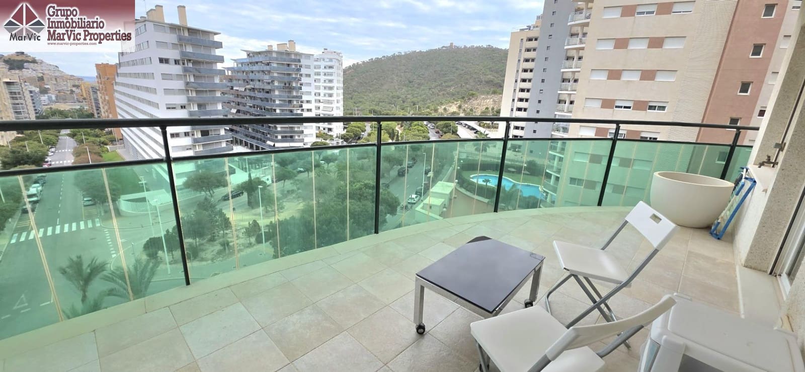 Apartamento de 2 habitaciones en La Villajoyosa / Vila Joiosa en venta con piscina garaje - 273.000 € (Ref: 9456292)