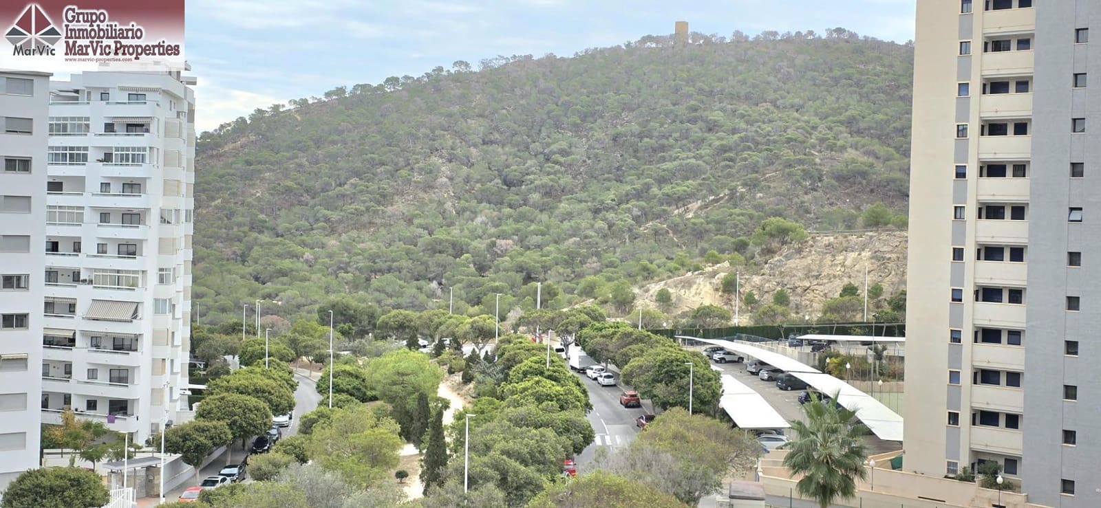 Apartamento de 2 habitaciones en La Villajoyosa / Vila Joiosa en venta con piscina garaje - 273.000 € (Ref: 9456292)