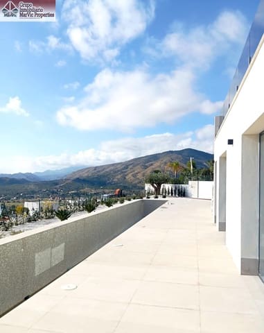 8 bedroom Villa for sale in Finestrat with pool - € 2,750,000 (Ref: 9456294)