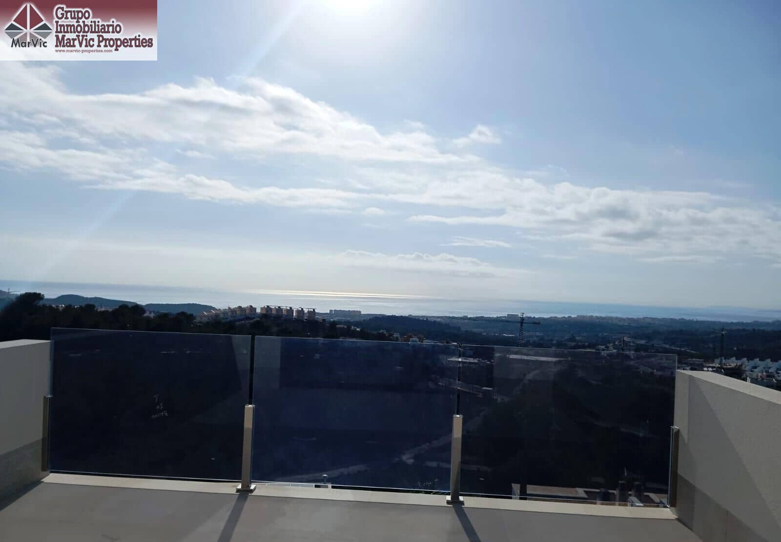 8 bedroom Villa for sale in Finestrat with pool - € 2,750,000 (Ref: 9456294)