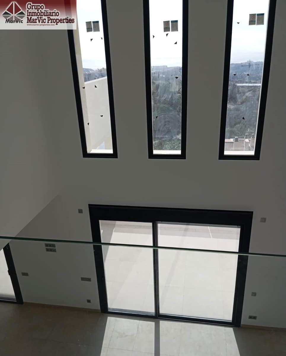 8 bedroom Villa for sale in Finestrat with pool - € 2,750,000 (Ref: 9456294)