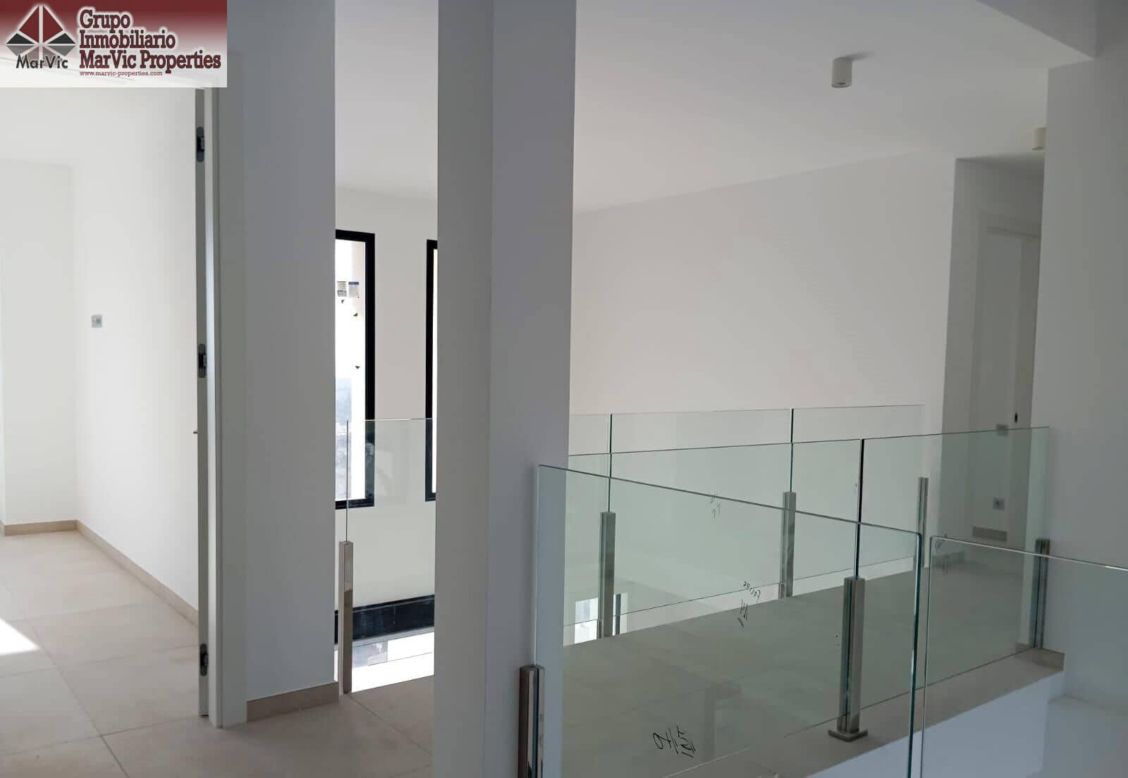 8 bedroom Villa for sale in Finestrat with pool - € 2,750,000 (Ref: 9456294)